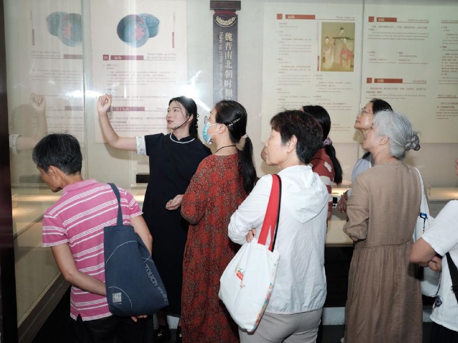 20名市民走进健康课堂,开启科普之旅 20名市民走进健康课堂,开启科普之旅