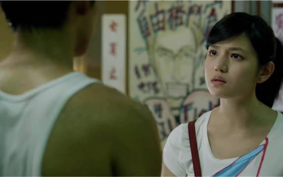 男孩其实不懂，女孩对他的埋怨其实是心疼