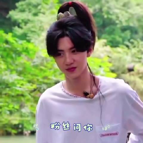 小鱼儿你 果然是被天下第一聪明人江小鱼腌入味了 好调皮呀