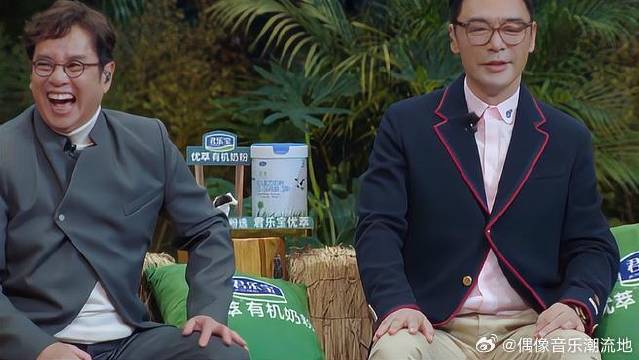 69岁钟镇涛登场！ 与谭咏麟老友叙旧，时光家族致敬