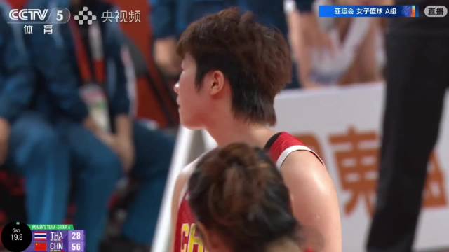 中国女篮虐菜！刘禹彤内线无敌了，框框往里顶，太可爱了！