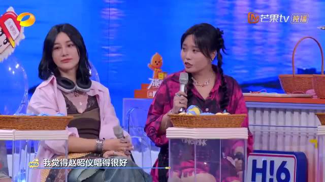 李雪琴把赵昭仪夸得都要上天了，结果一票都没给，对方笑容立马凝