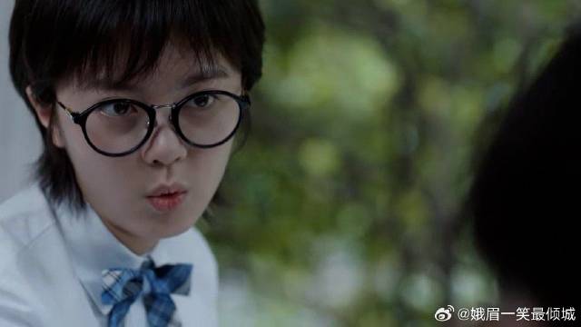林妙妙因亲妈怀二胎生气，得知钱三一后妈也怀孕，讲话成亮点