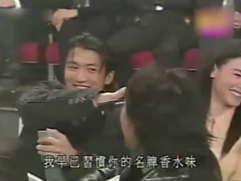 那次《香水》是谢霆锋唱得最开心也最后悔吧！