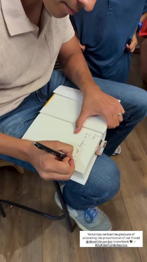 努姐更新快拍，一家人参加朋友的新书发布会