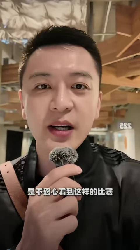 杨鸣不忍看完男篮比赛提前退场