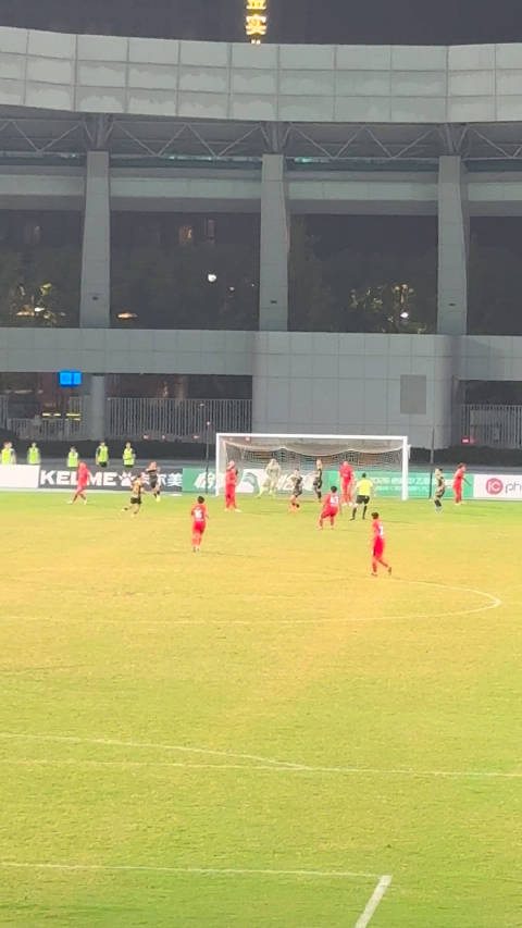 上海海港B队进球！1:0领先杭州临平吴越！小伙子们加油！进球队员汪照普！