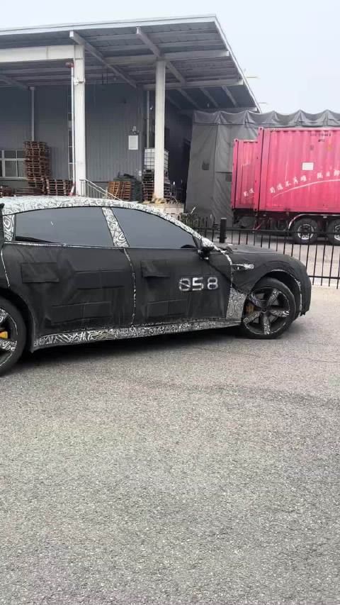 SU7L的路测车越来越多了，就是不知道啥时候能跟我们见面