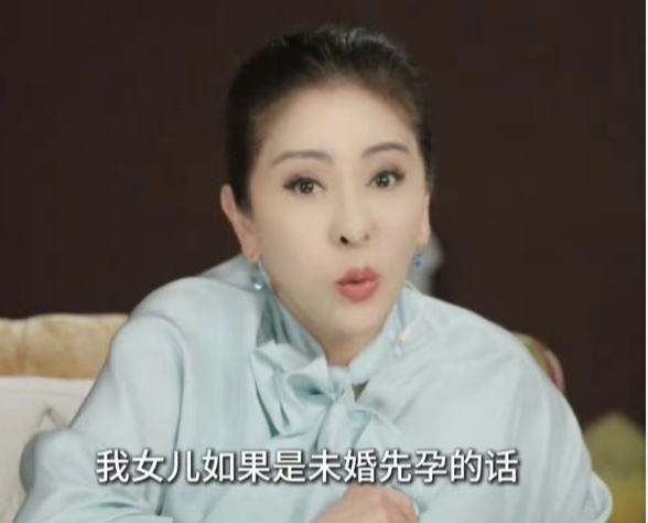 向太奉劝女生不要未婚先孕，自曝曾瞒着向华强打掉孩子