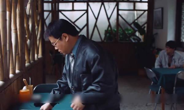 记者暗访饭店，结果发现不为人知的秘密！