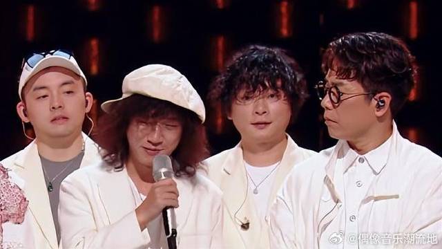 夏颖把话推给林晓峰 何炅笑了：人多就会发生这种情况！
