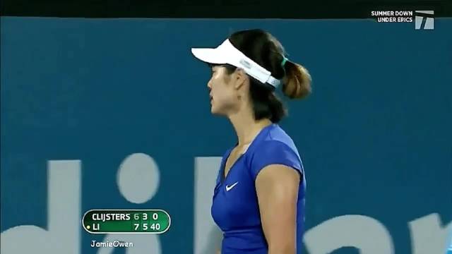 李娜击败克里斯特尔斯，夺得2011悉尼站冠军