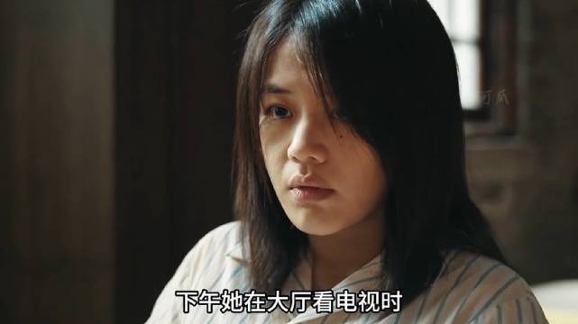 女人每次在精神病院吃完药后，都会偷偷吐掉