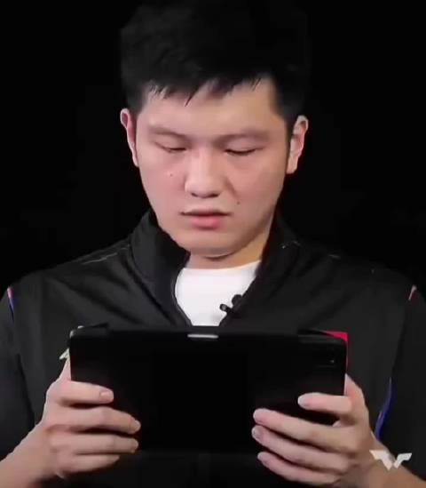 实在且自信的孩子哈哈哈哈哈哈 樊振东 乒乓球