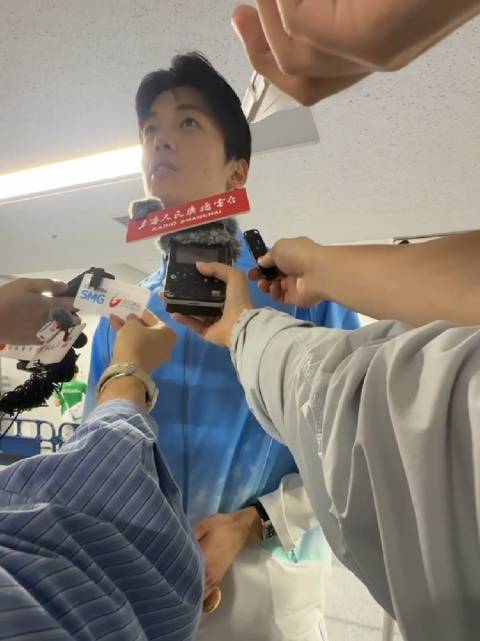 记者说了啥没听清 仁川亚运会的时候萩野公介把我干懵了，但是不要紧…