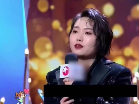 李雪琴自嘲项目又停用谐音梗调侃搭档赵又廷