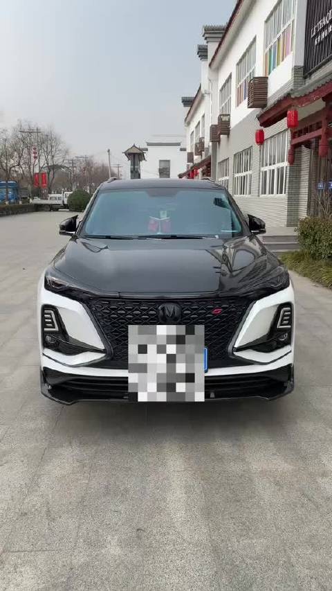 能把suv改成这样，车主岁数肯定不大cs75plus 改装车