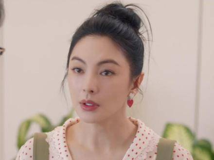 许开心光芒闪耀，胡小娇状态无声崩解