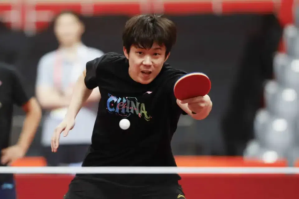亚运会：国乒4连胜！男女团体双双出线，莎头首战告捷，王曼昱别气馁