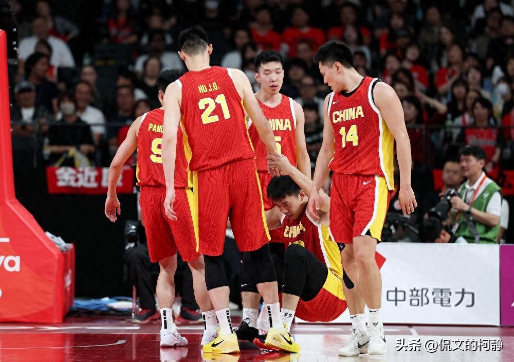 连2届无缘亚运决赛！中国男篮差20分不敌日本，胡金秋14分
