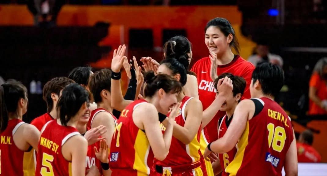 直播别错过！今天 CCTV5 播女篮首战，张子宇 + 刘禹彤双塔联手出战