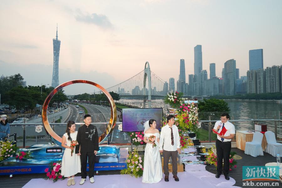 珠江琶醍婚恋地标落成，许鸿飞艺术雕塑《吻》传递祝福