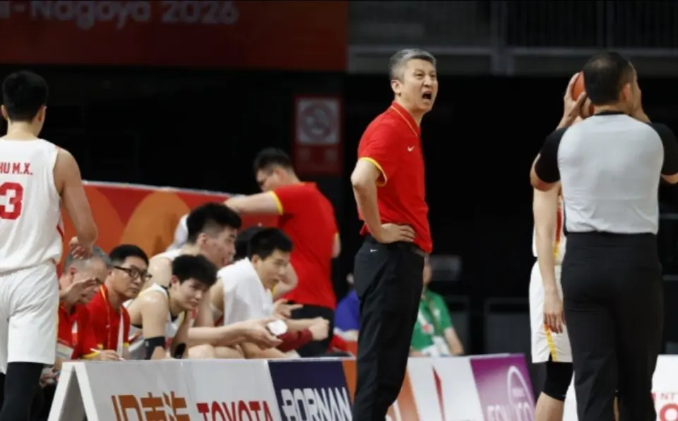 主教练没责任吗？输日本郭士强称球员辛苦，输伊朗又说球员年轻