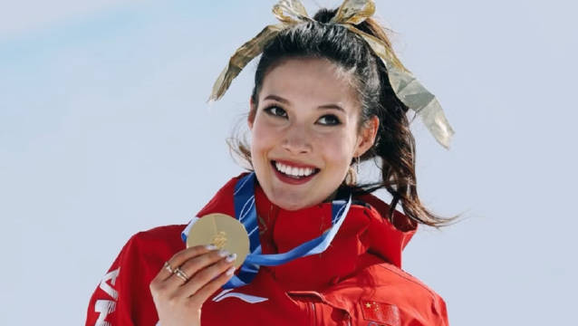 不断挑战人类女子雪上动作上限，改写自由式滑雪历史！ 谷爱凌