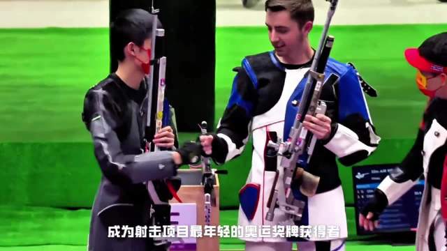 盛李豪巴黎奥运逆转夺冠，成为首位双金王
