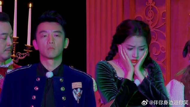氛围真是太吓人了，关晓彤吓得全程捂脸，简直要笑死我了丨奔跑吧