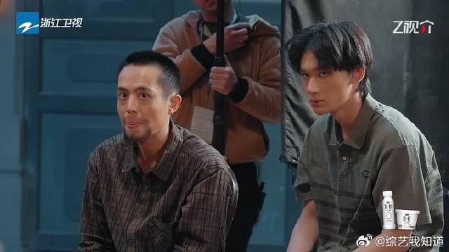 搞笑名场面！吴镇宇被于小彤逼得变成小野猫，笑不活了