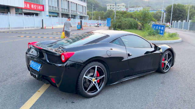 满车灰尘车洗后崭新，发动机变速箱刚整备