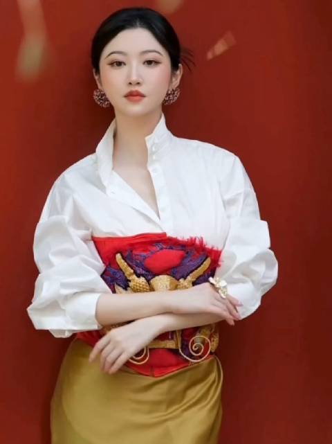 jt景甜龙骨焚箱 jt景甜待我醒来时 气韵浑然天成，每一帧都绝美