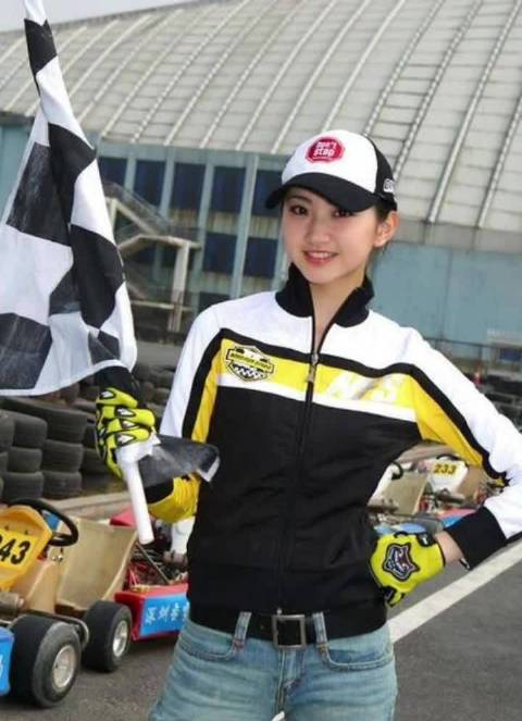 景甜年收入不足3000万，与女顶流代言费差距悬殊