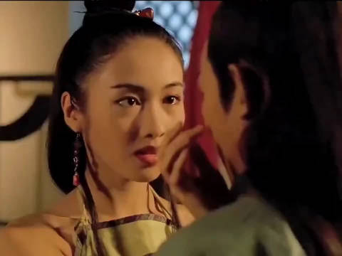 当年李连杰都不敢和她对视，只因她太美了