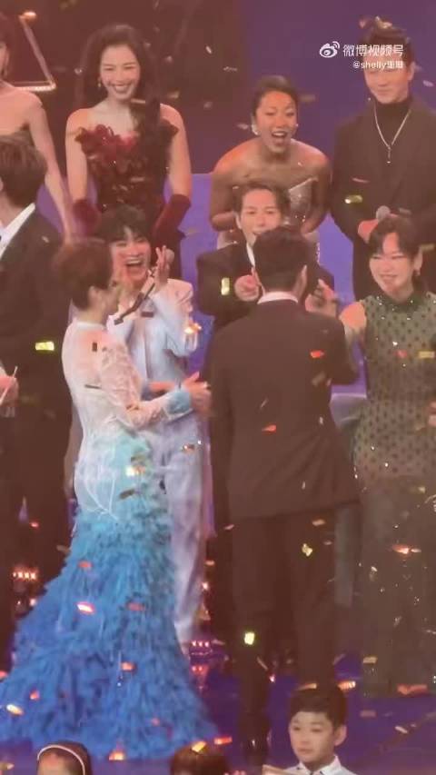 湾区升明月晚会这一幕看得人好暖心！