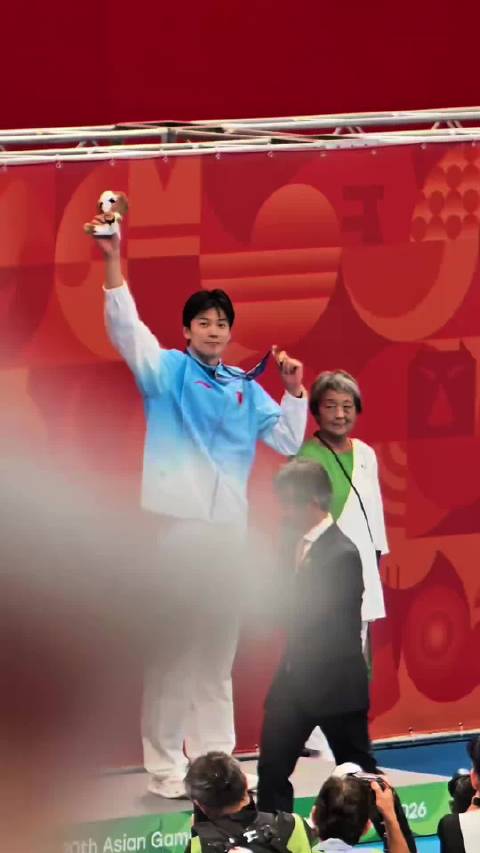汪顺五届亚运会全登领奖台，2010至2026传奇延续
