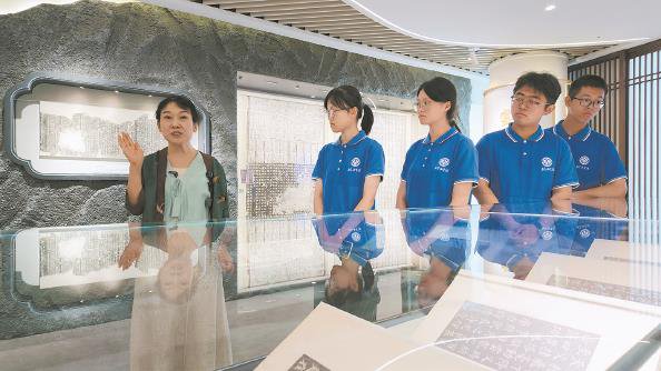 触摸纸墨温度 感受千年文韵 触摸纸墨温度 感受千年文韵
