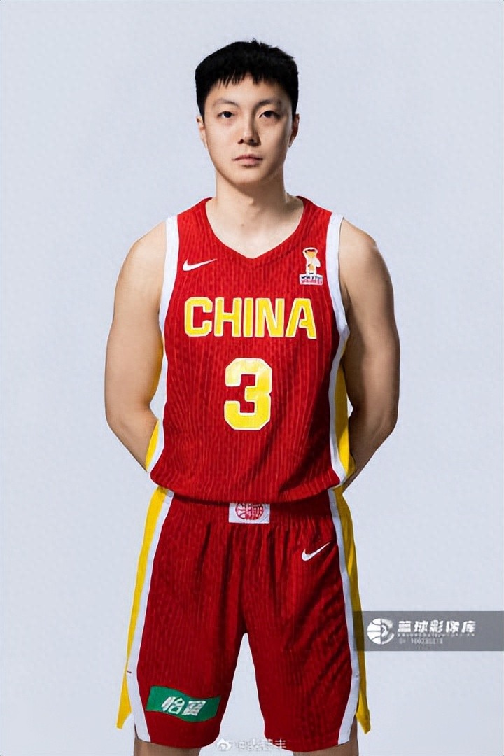 中国男篮队长胡明轩赛后发声：输了就是输了，不找理由