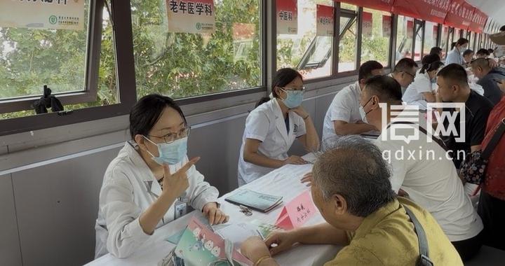 每月赴约护健康 青岛市市立医院“健康义诊大集”暖心开集 每月赴约护健康 青岛市市立医院“健康义诊大集”暖心开集