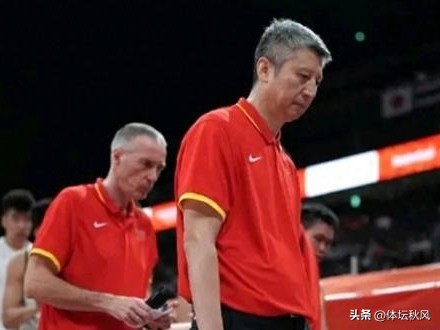男篮创队史耻辱纪录！换帅呼声漫天，杜锋杨鸣接手难题根本没人懂