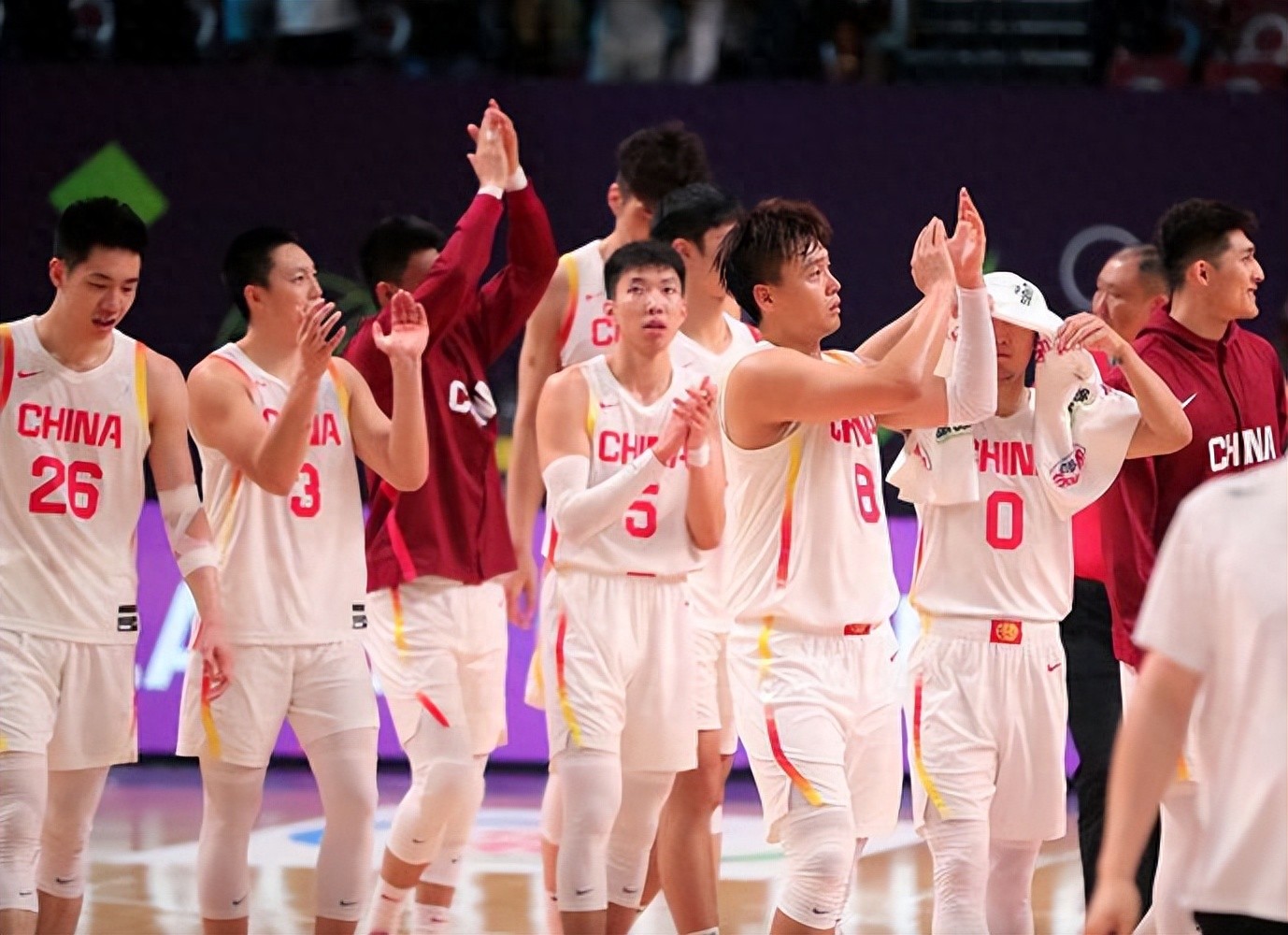 中国男篮70:79负伊朗 球员打分：5人不及格，胡明轩太差，2人优秀