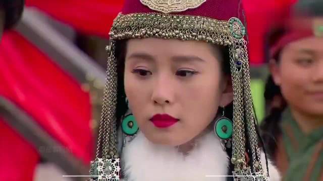 “女孩将手伸入油锅中，揭开了国师的阴谋…”
