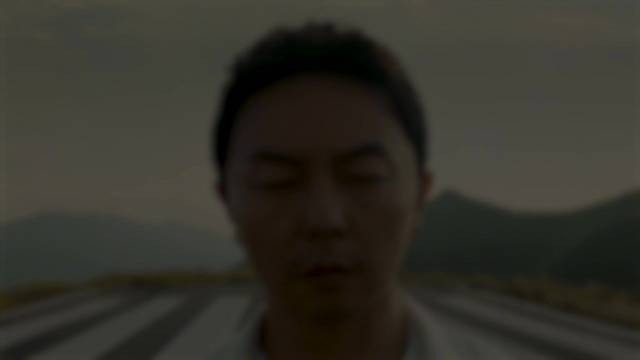 谢苗复刻尚格云顿广告，波浪路面扎马步展现L9悬架稳定性