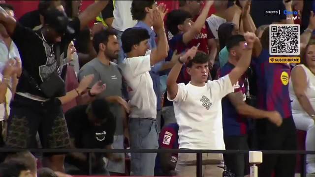 亚马尔女友为亚马尔主罚任意球前祈祷