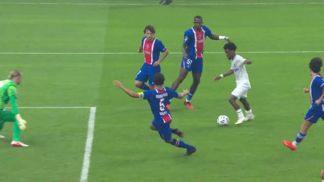 巴黎圣日耳曼客场2-1马赛，各项赛事三连胜