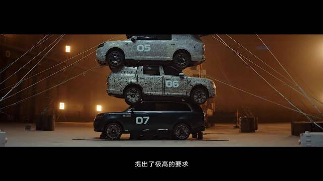 17吨重压测试后小米澎程N90Max车门正常开启，形变仅22mm