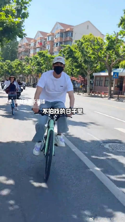 林更新换座驾腾势N8L，眼光绝了