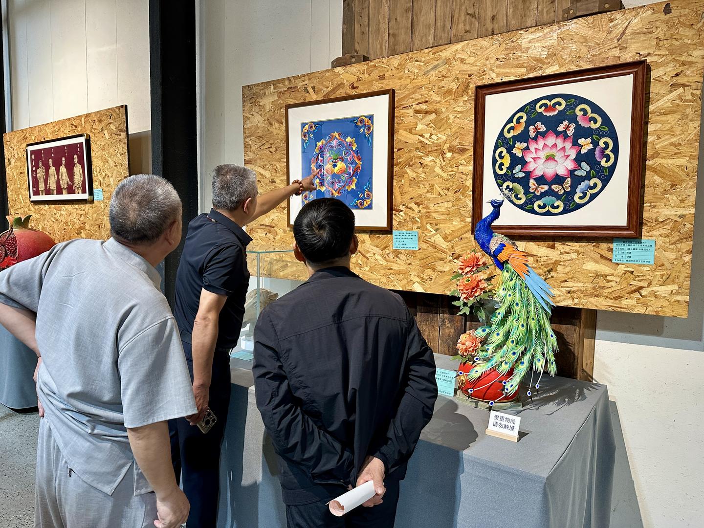 四川绵阳第七届民间工艺美术作品展开展,免费开放至10月7日 四川绵阳第七届民间工艺美术作品展开展,免费开放至10月7日