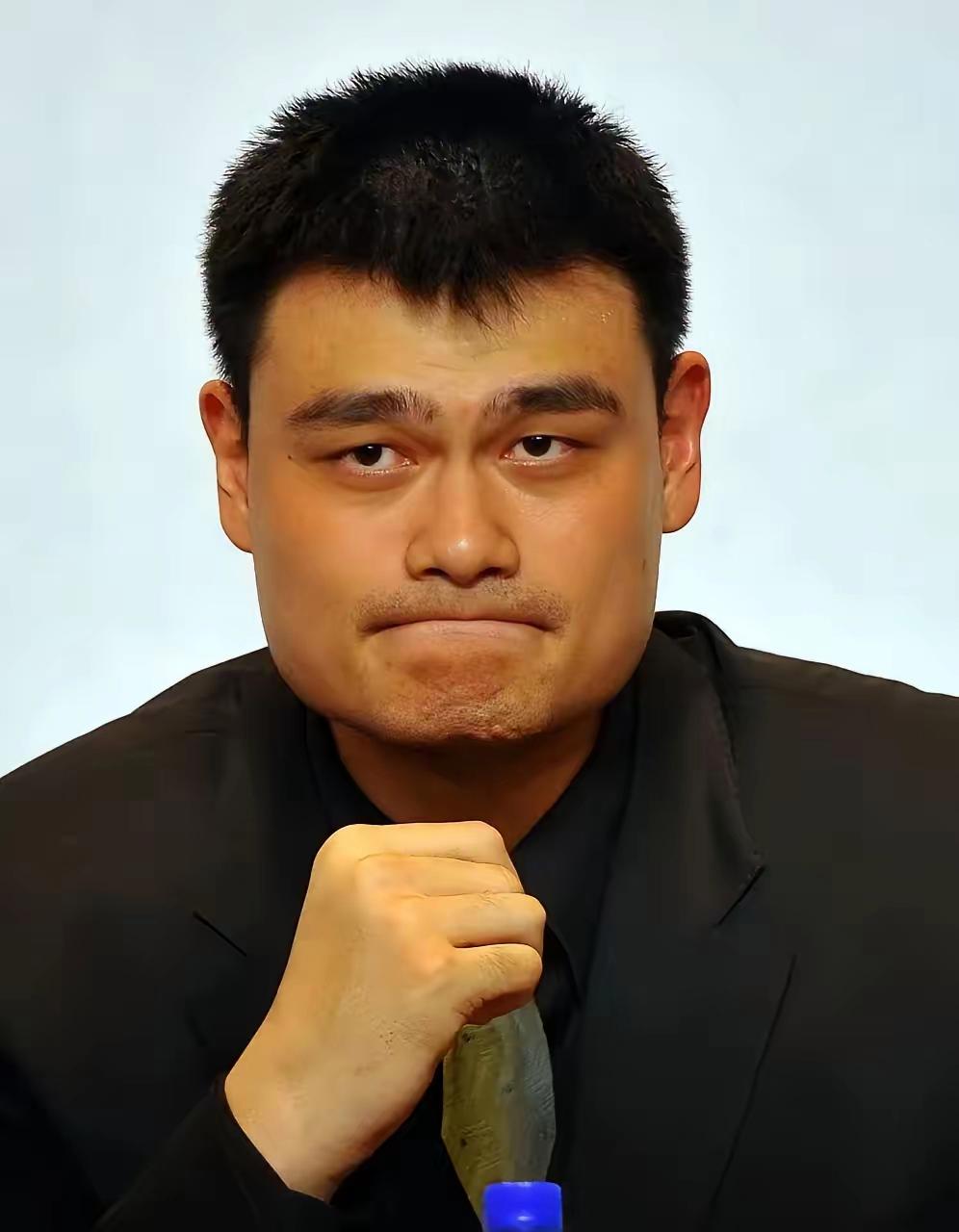 输日本就喊换帅？男篮的问题不止一个教练，姚明早就说透问题症结